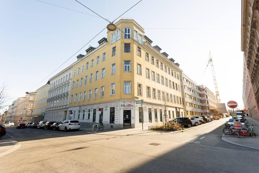 Urban Capsule Apartment - Near Mariahilfer Strasse Vienna Luaran gambar